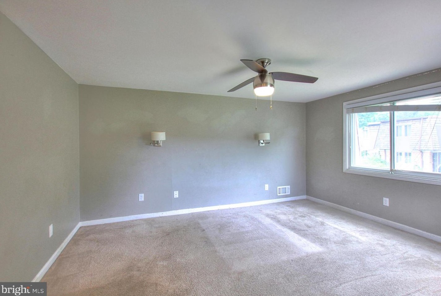 19043 Canadian Ct, Gaithersburg MD 20886-3939 exterior