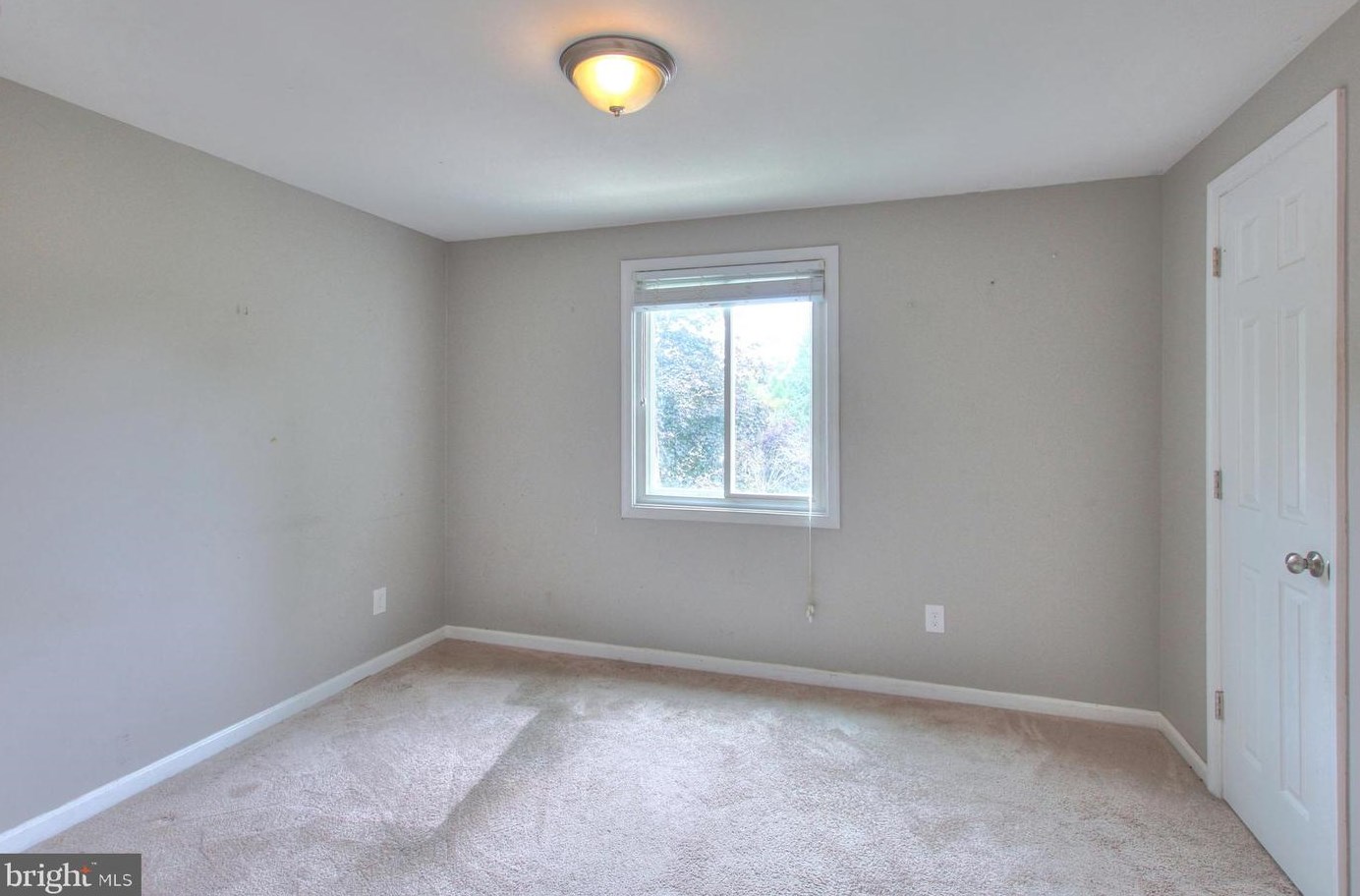 19043 Canadian Ct, Gaithersburg MD 20886-3939 exterior