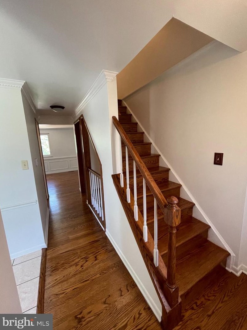 18645 Sandpiper Ln, Gaithersburg, MD 20879-1711