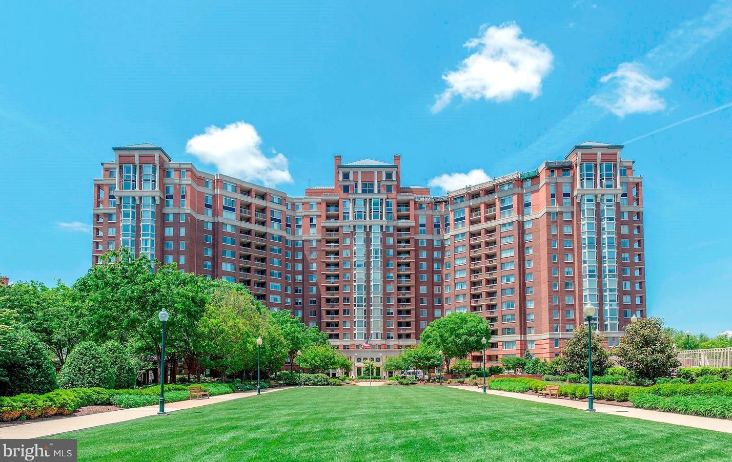 5809 Nicholson Ln #809, Rockville, MD 20852