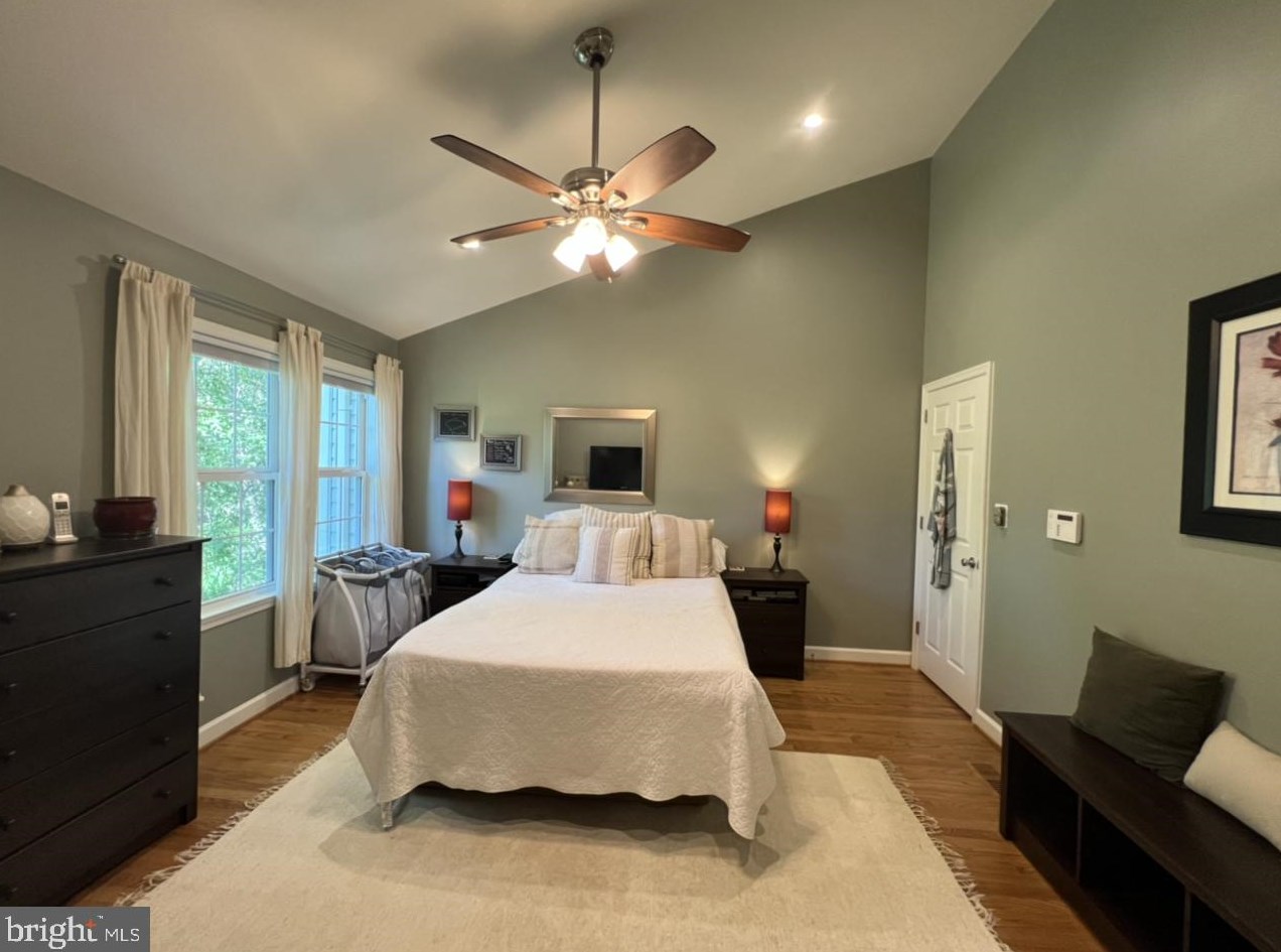 8839 Thomas Lea Ter, Gaithersburg MD  20886-4347 exterior