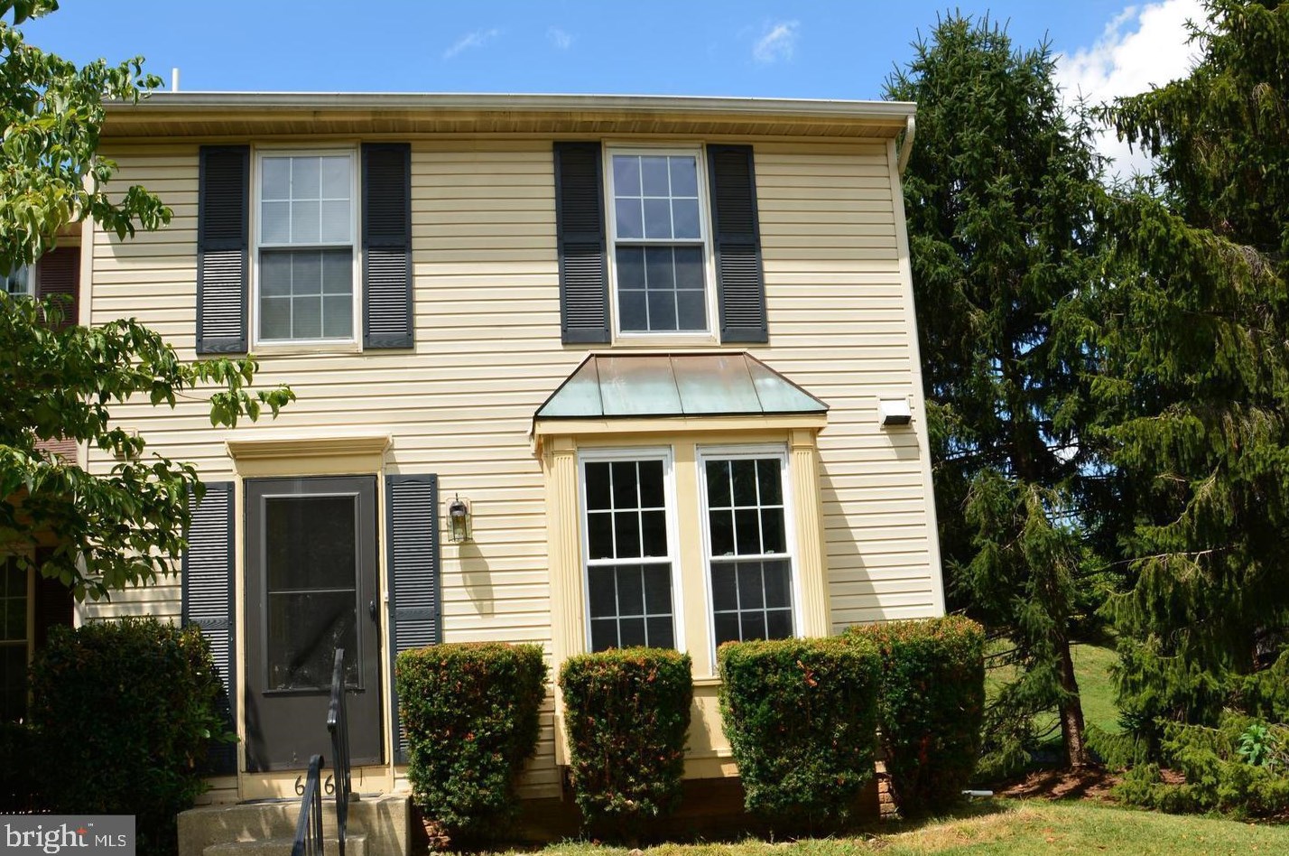 616 Coral Reef Dr, Gaithersburg, MD 20878