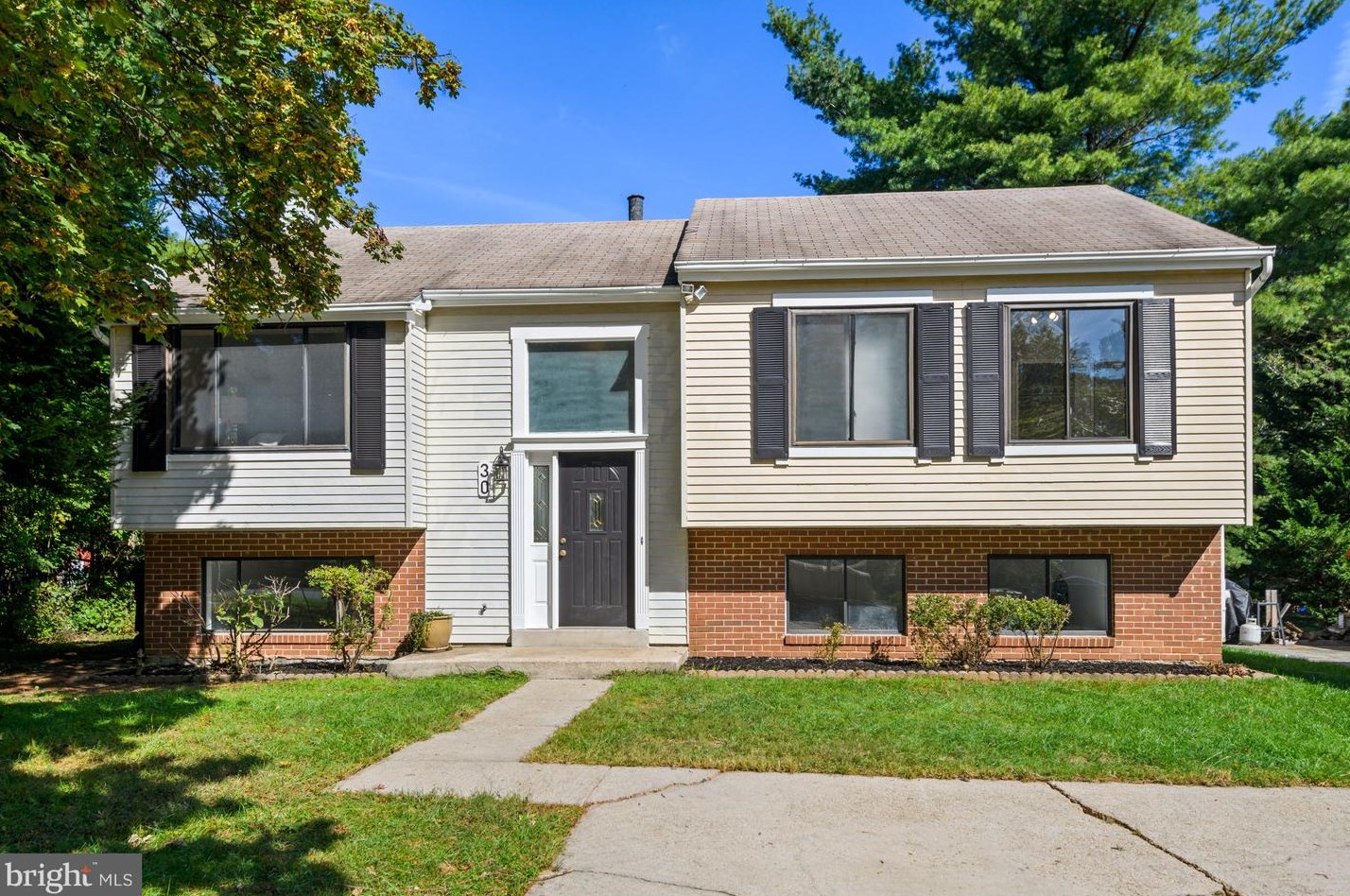 30 Pavilion Dr, Gaithersburg, MD 20878-1830