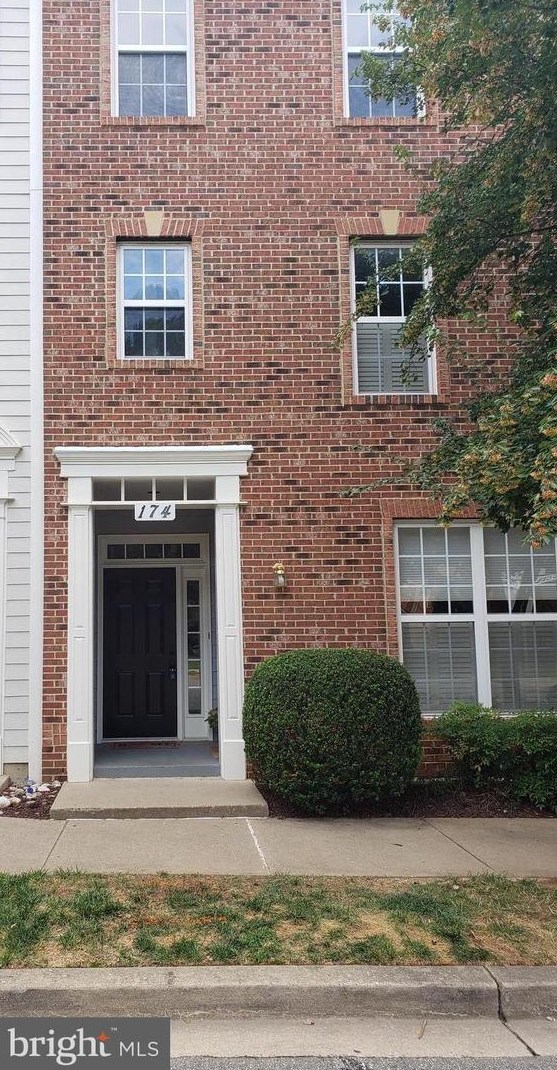 174 Chevy Chase St #a, Gaithersburg, MD 20878