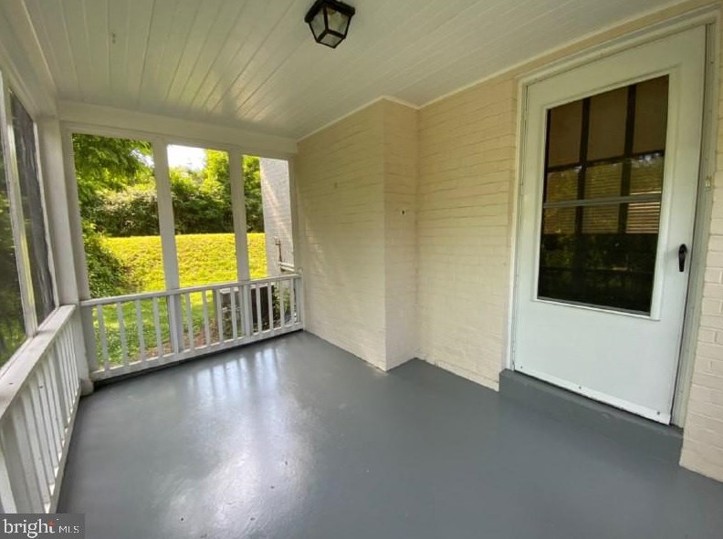 4300 Kentbury Dr, Bethesda, MD 20814