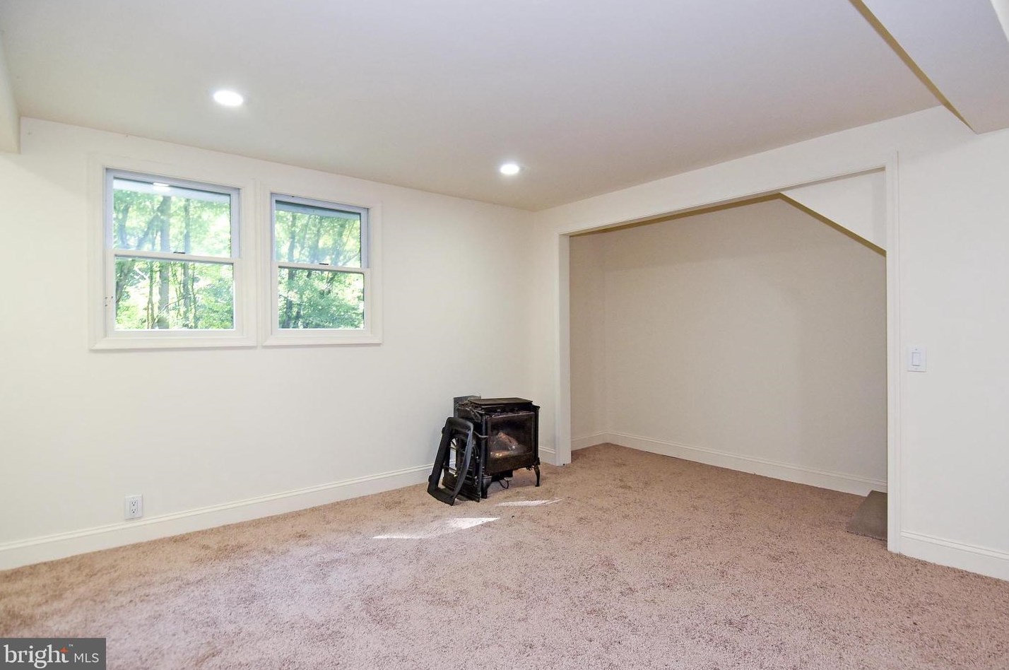 7520 Hawkins Creamery Rd, Gaithersburg MD 20882-3512 exterior