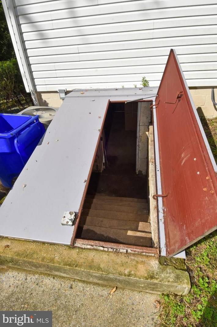 7520 Hawkins Creamery Rd, Gaithersburg MD 20882-3512 exterior