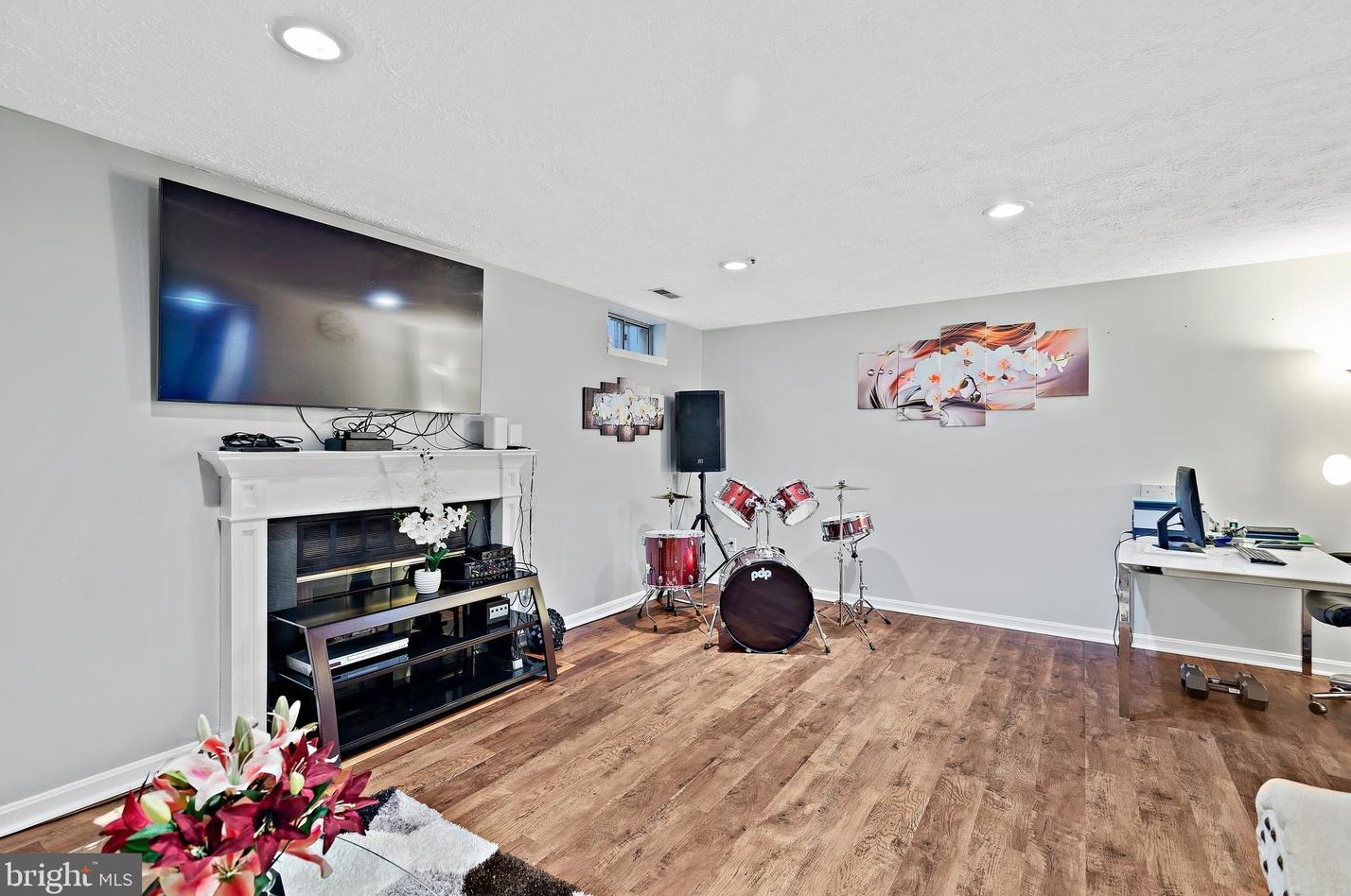 8465 Meadow Green Way, Gaithersburg MD  20877-3728 exterior