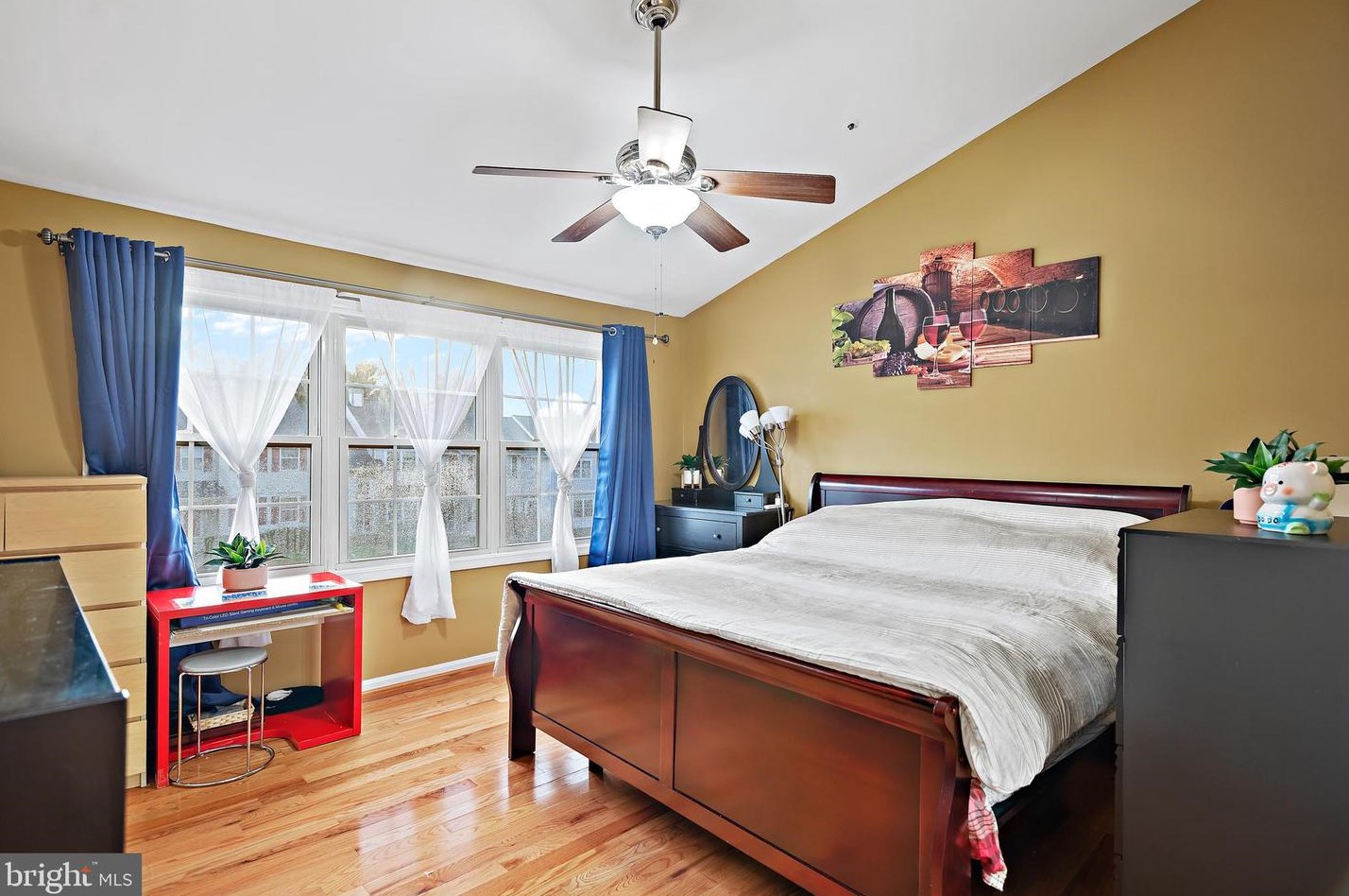 8465 Meadow Green Way, Gaithersburg MD  20877-3728 exterior