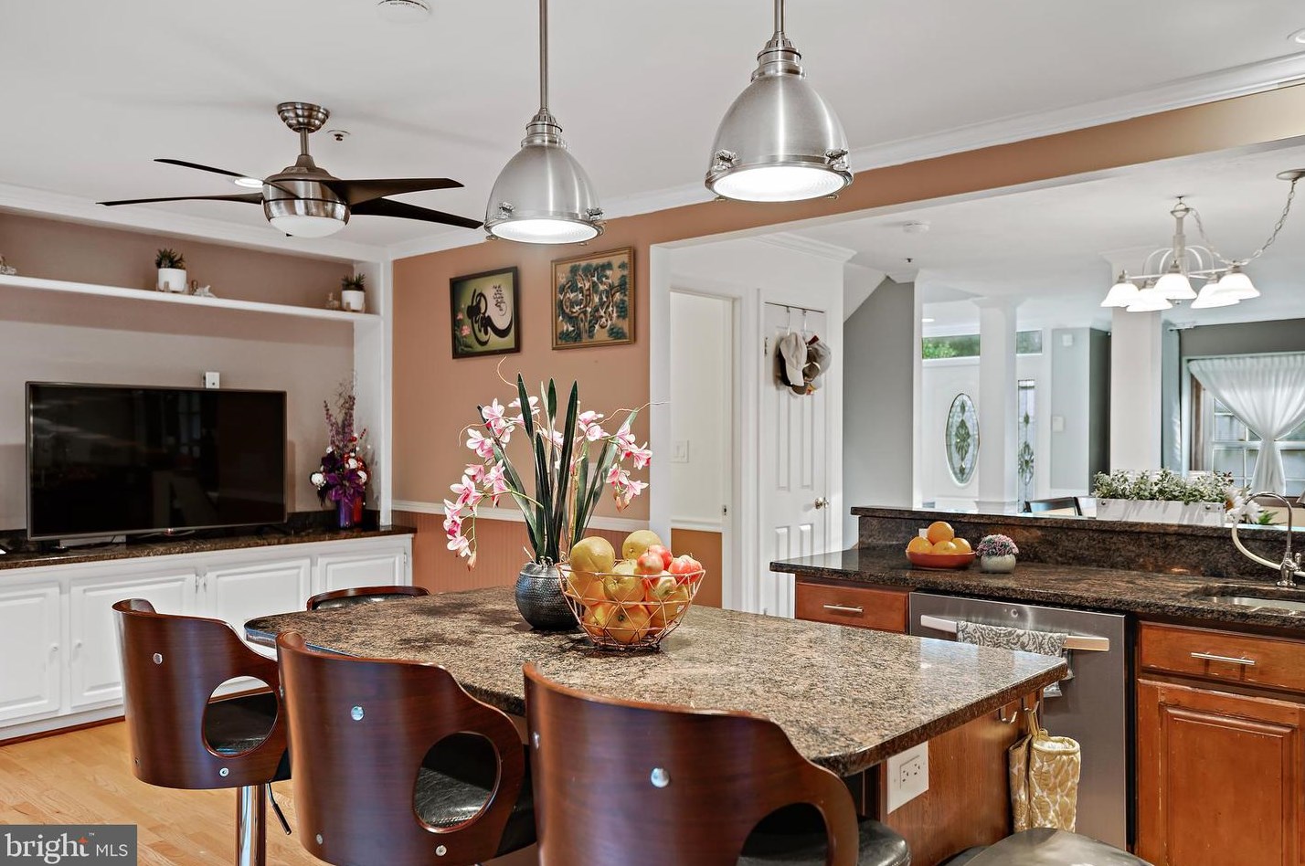 8465 Meadow Green Way, Gaithersburg MD  20877-3728 exterior