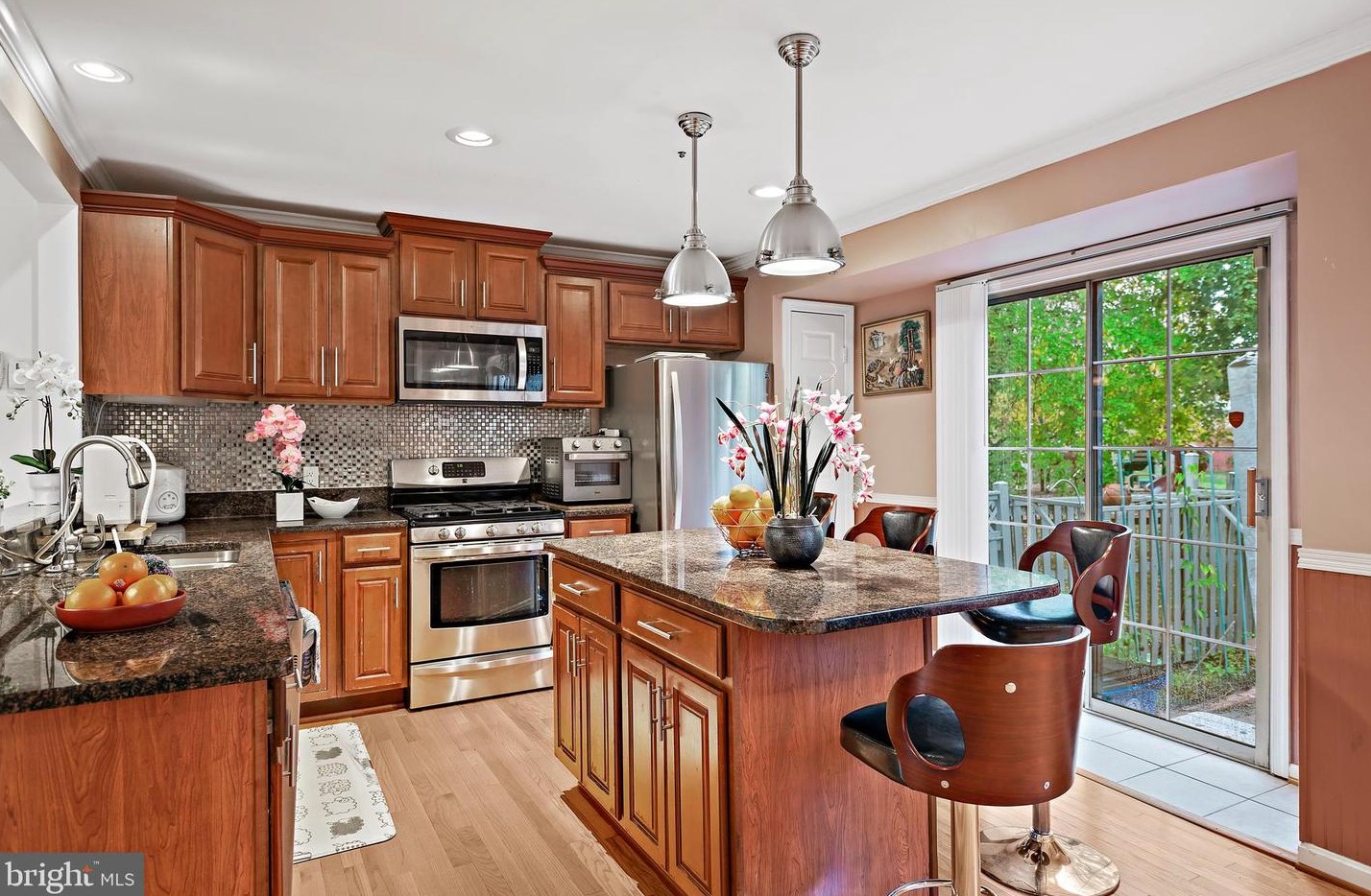 8465 Meadow Green Way, Gaithersburg MD  20877-3728 exterior
