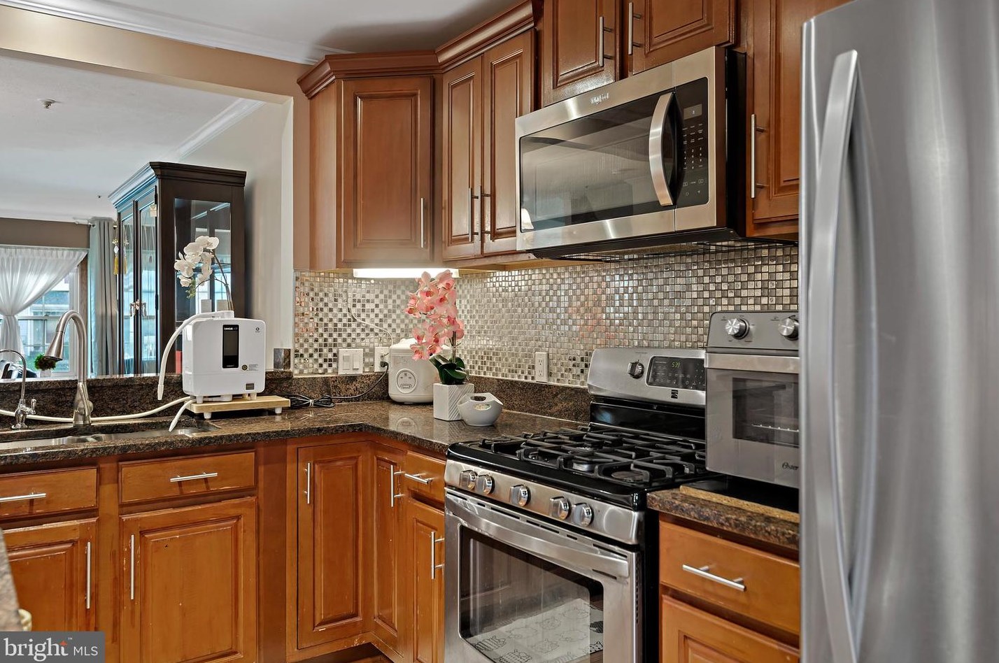 8465 Meadow Green Way, Gaithersburg MD  20877-3728 exterior