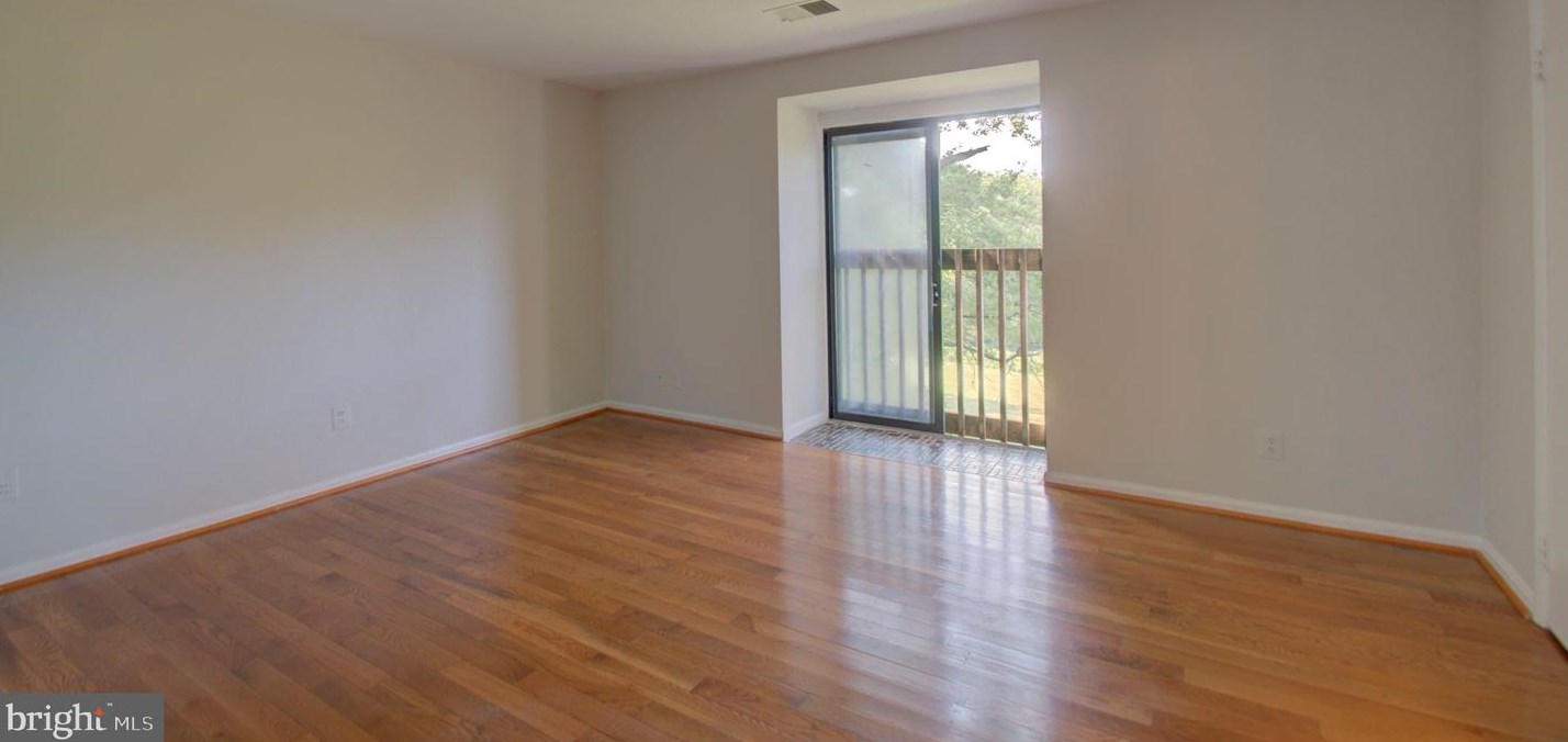 9905 Lk Lndg Rd, Gaithersburg MD 20886-0603 exterior