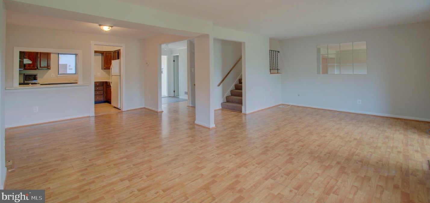 9905 Lk Lndg Rd, Gaithersburg MD 20886-0603 exterior