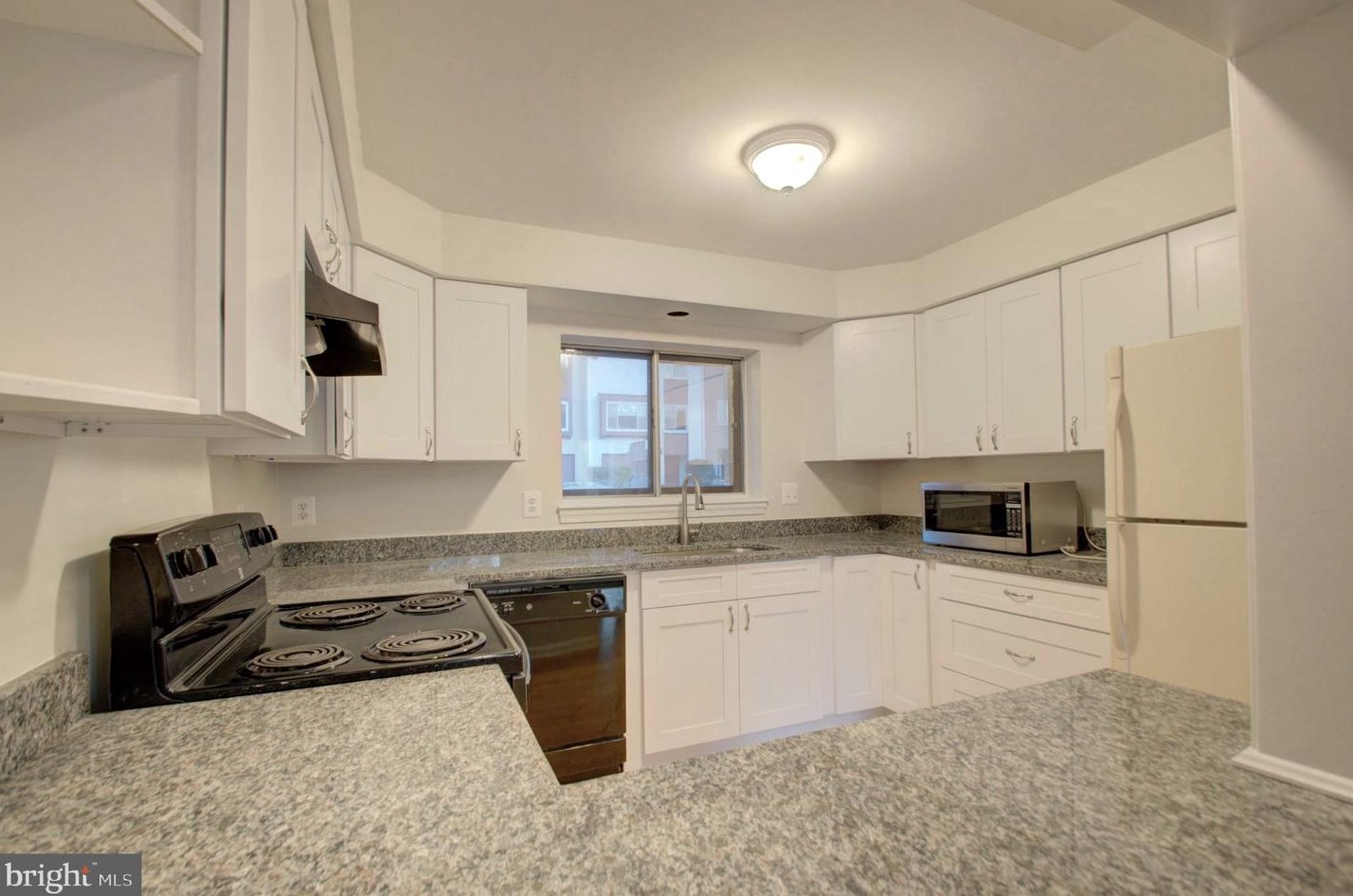 9905 Lk Lndg Rd, Gaithersburg MD 20886-0603 exterior