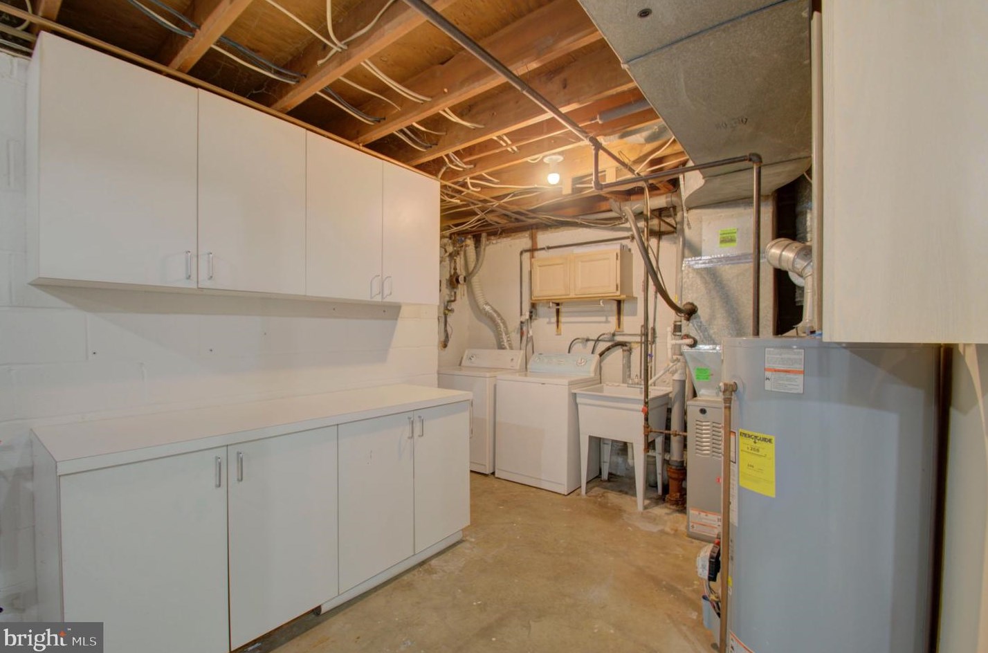 9905 Lk Lndg Rd, Gaithersburg MD 20886-0603 exterior