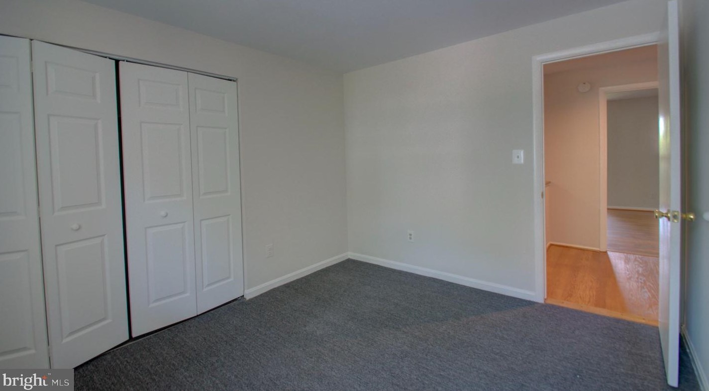 9905 Lk Lndg Rd, Gaithersburg MD 20886-0603 exterior