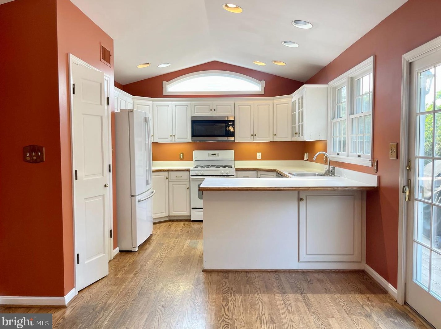 10901 Citreon Ct, Gaithersburg MD  20878-2527 exterior