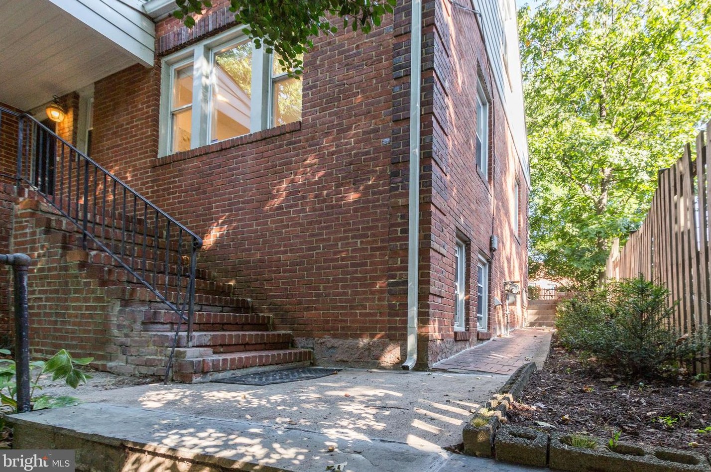 8417 Piney Branch Rd, Silver Spring, MD 20901