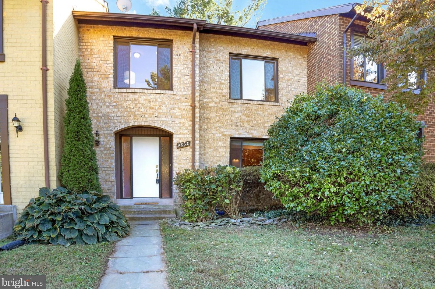 9830 Dairyton Ct, Gaithersburg, MD 20886-1102