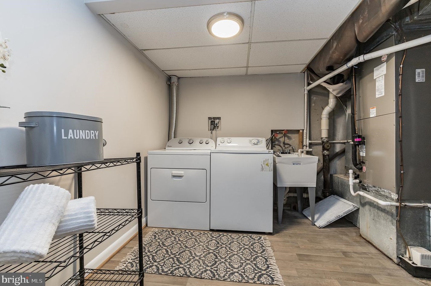 9830 Dairyton Ct, Gaithersburg MD 20886-1102 exterior