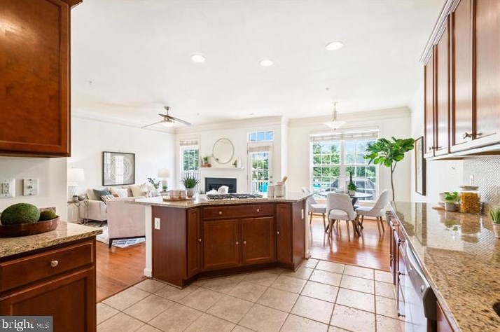 121 Autumn View Dr, Gaithersburg MD  20878-7818 exterior