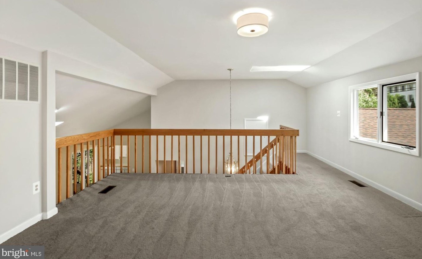 6203 Winston Dr, Bethesda MD  20817-5817 exterior