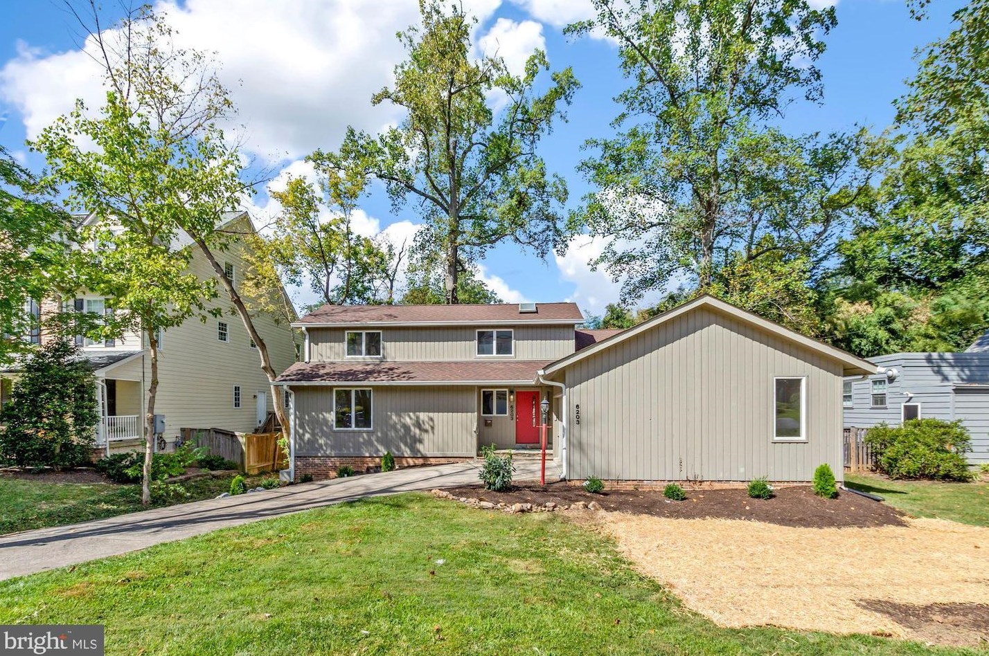 6203 Winston Dr, Bethesda MD  20817-5817 exterior