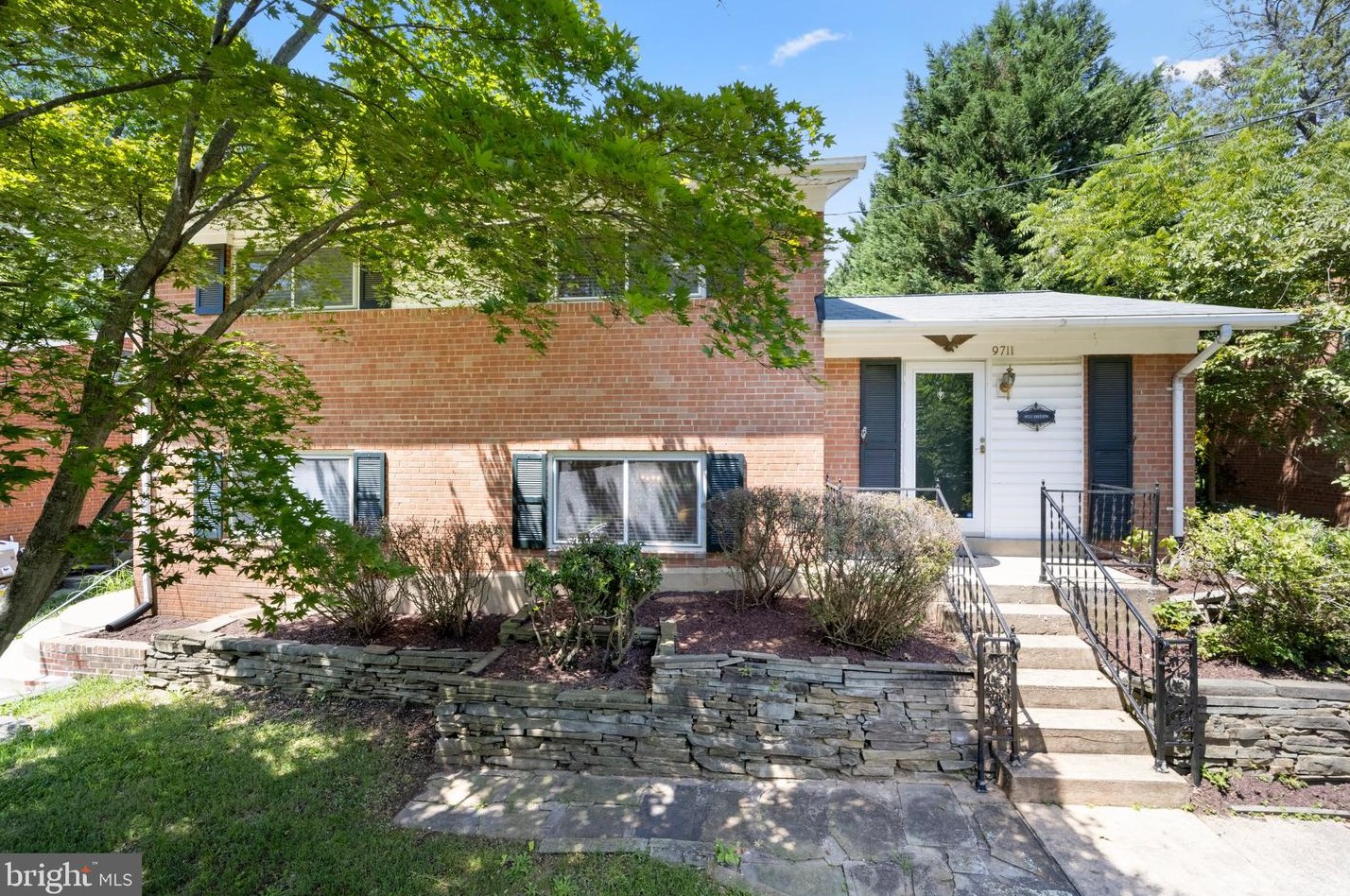 9711 Hedin Dr, Silver Spring, MD 20903