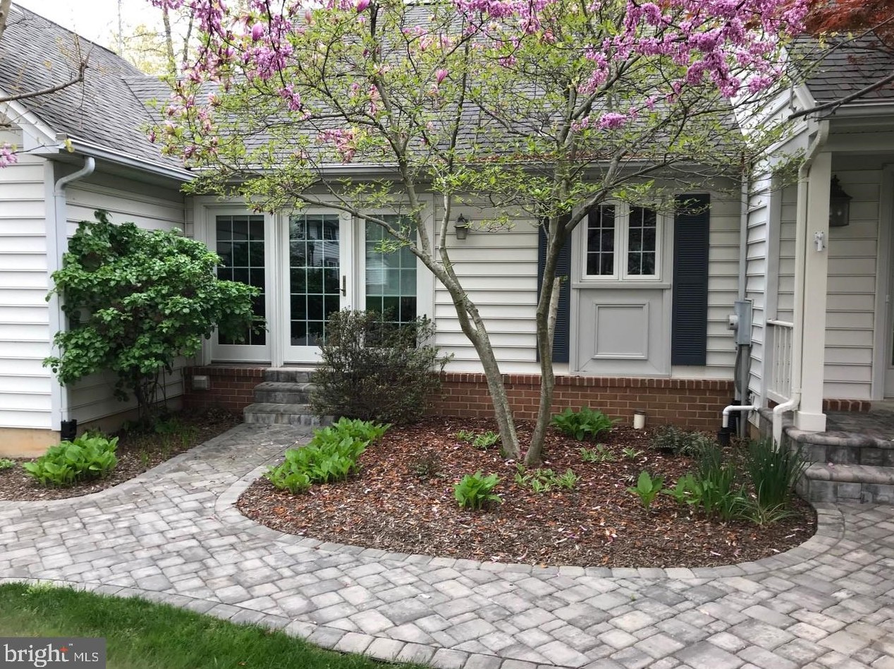 8206 Rainbowview Pl, Gaithersburg, MD 20886-4925