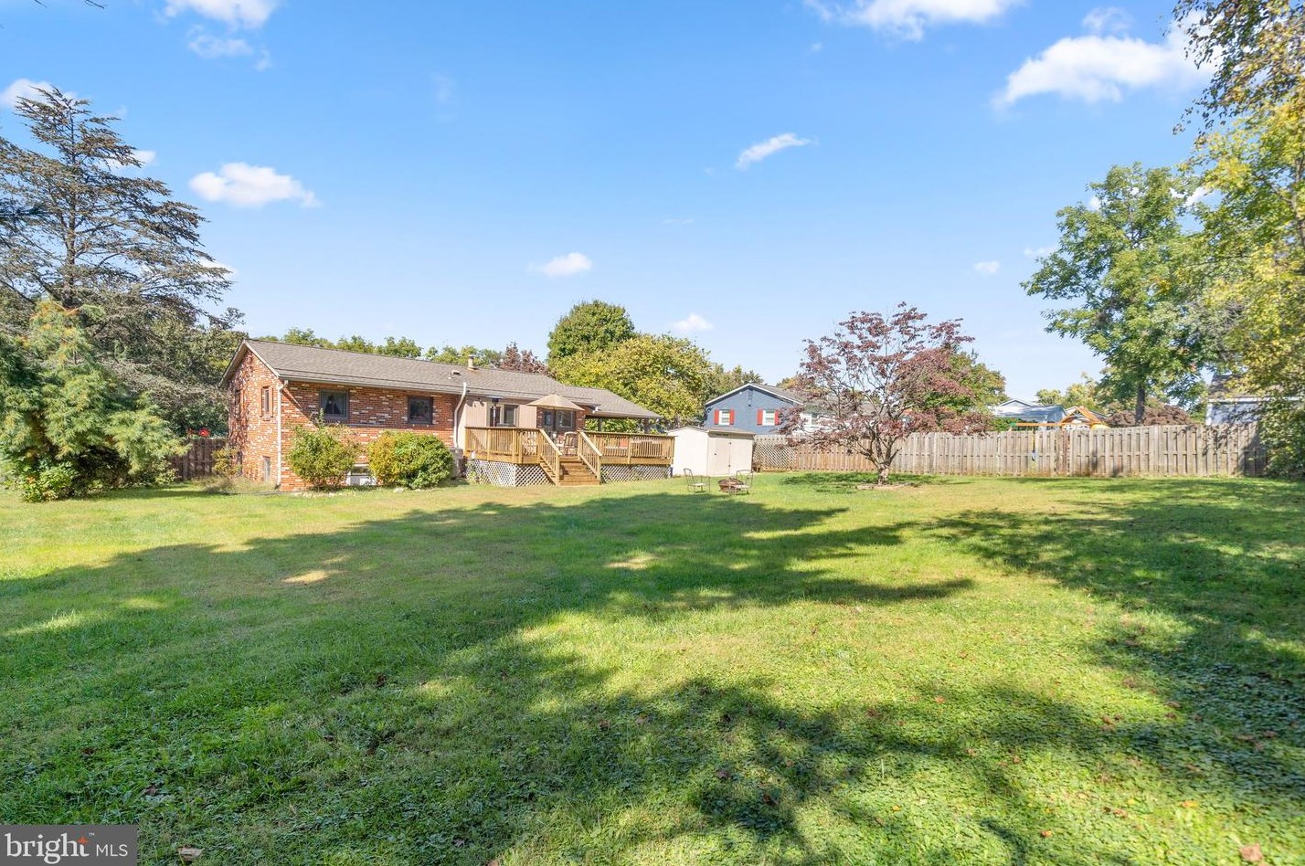 15617 Allnutt Ln, Burtonsville, MD 20866