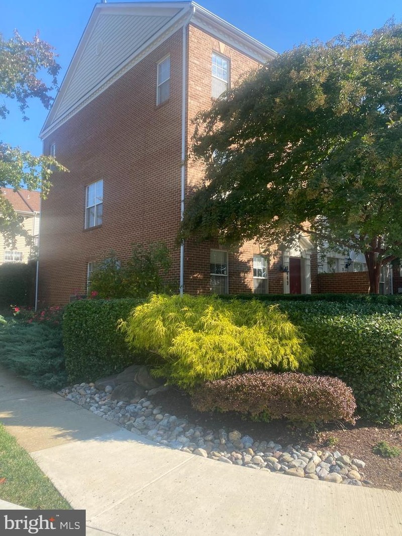 9449 Fields Rd, Gaithersburg MD  20878-4505 exterior