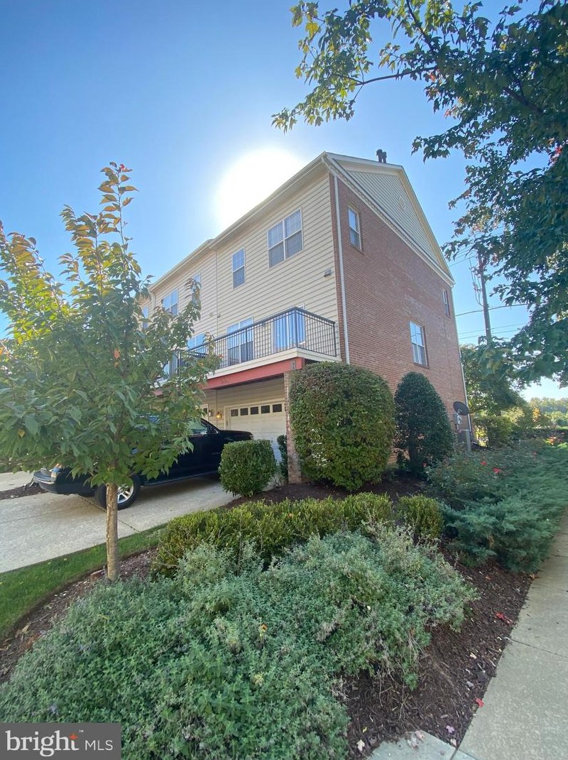 9449 Fields Rd, Gaithersburg MD  20878-4505 exterior