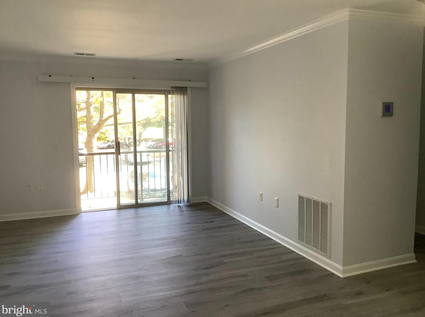18318 Streamside Dr Apt 201, Gaithersburg, MD 20879