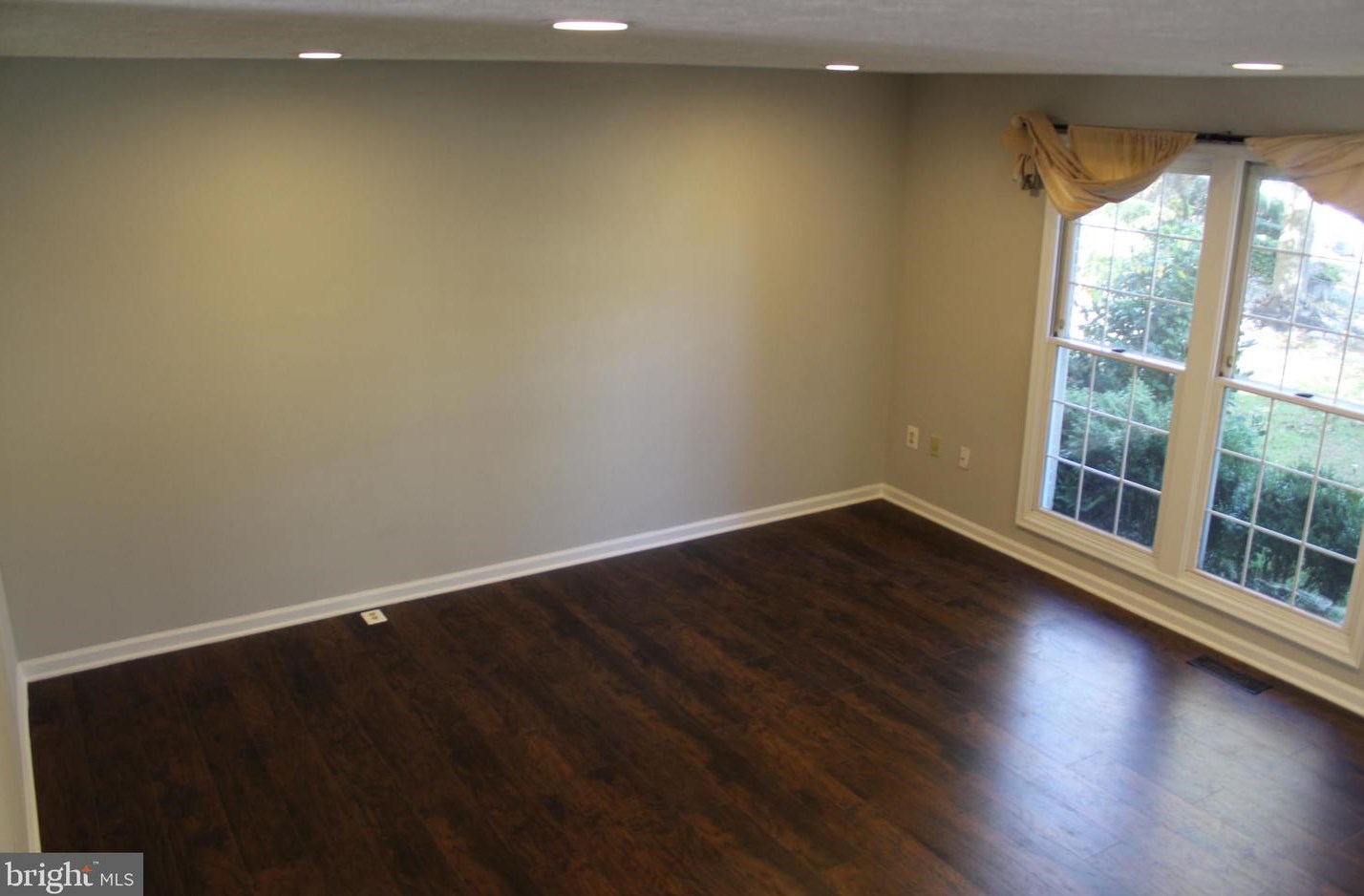 1214 Travis View Ct, Gaithersburg MD  20879-3294 exterior