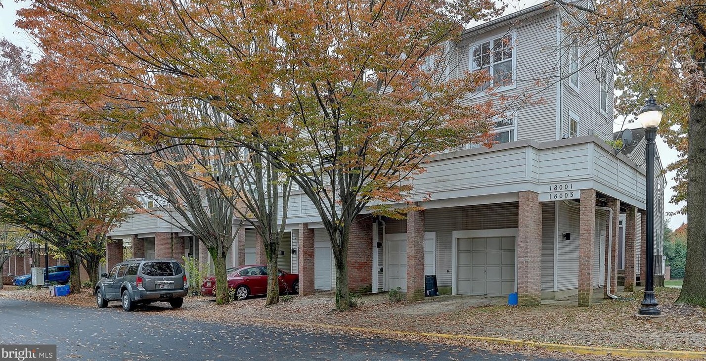 18005 Royal Bonnet Cir, Gaithersburg, MD 20886-0447