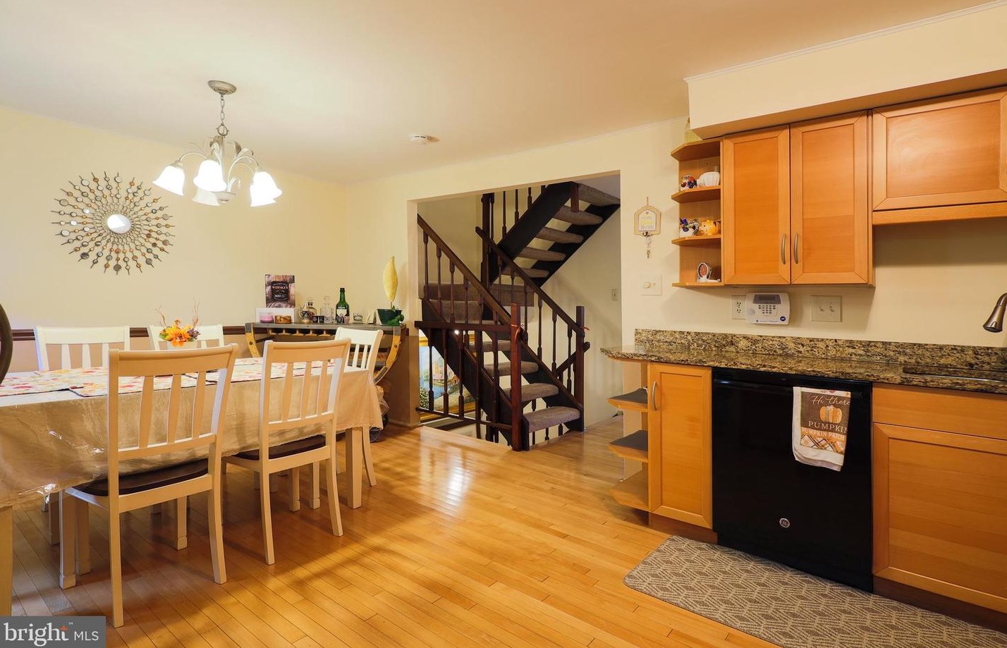 19851 Wheelwright Dr, Gaithersburg MD 20886-1048 exterior