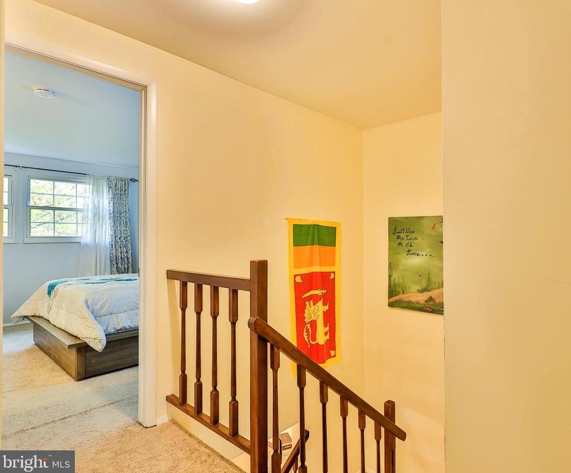 19851 Wheelwright Dr, Gaithersburg MD 20886-1048 exterior