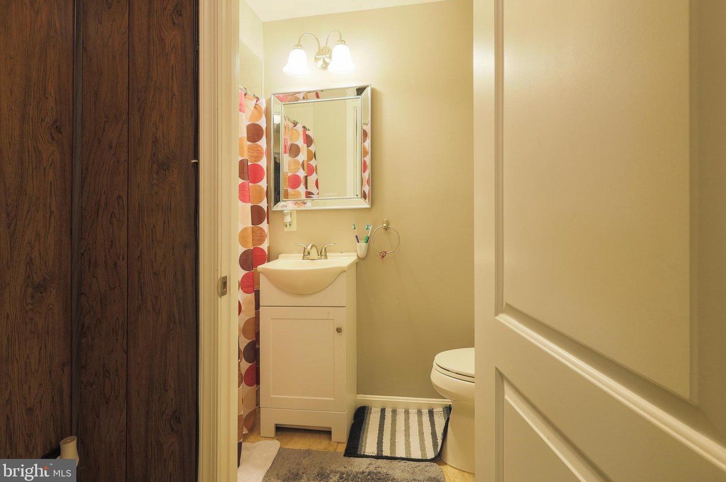 19851 Wheelwright Dr, Gaithersburg MD 20886-1048 exterior