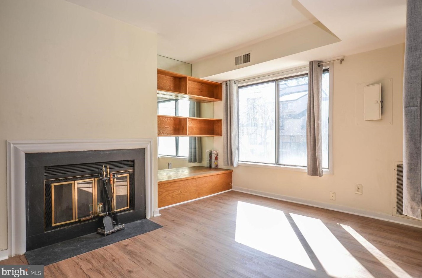 9708 Hellingly Pl #214, Gaithersburg, MD