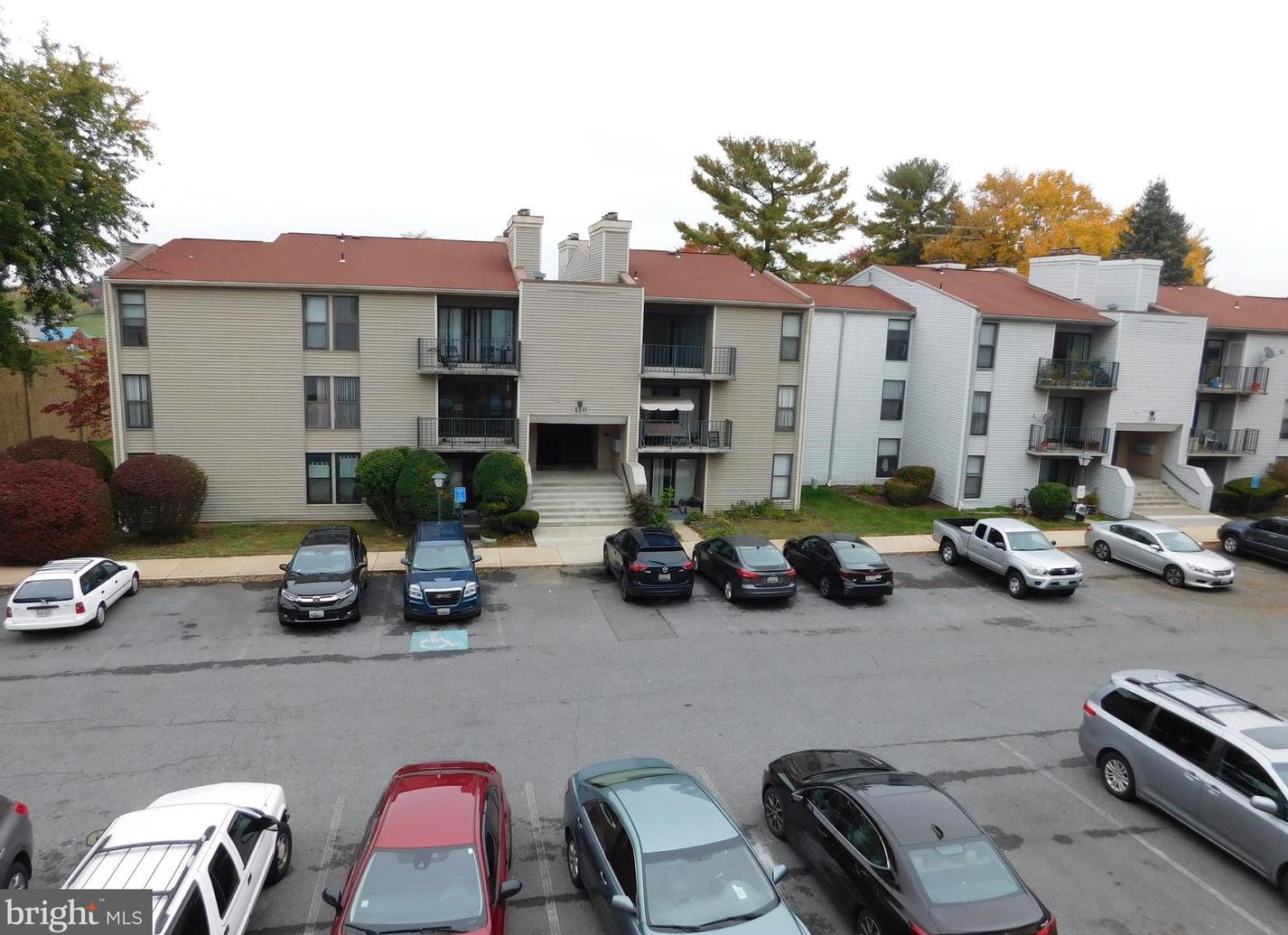 124 Duvall Ln, Gaithersburg MD  20877-1645 exterior