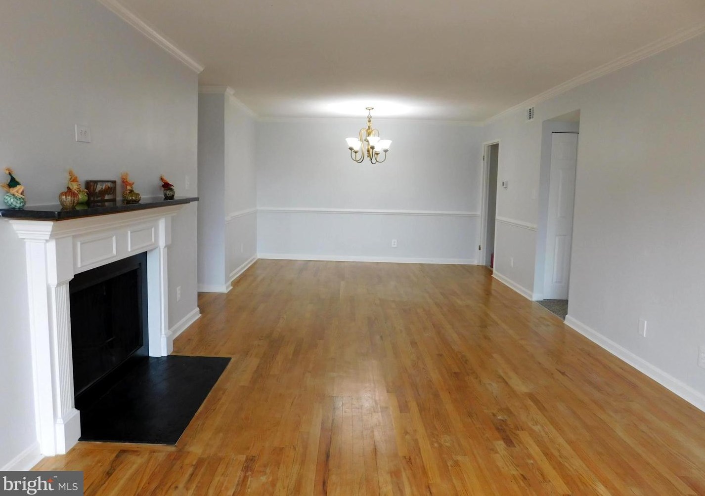 124 Duvall Ln, Gaithersburg, MD 20877-1645