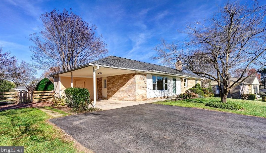 3913 Springarden St, Olney, MD 20832-1265