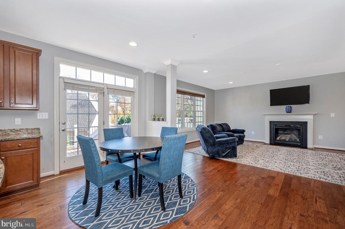 15505 Hallman Grove Ct, Gaithersburg MD  20878-3474 exterior