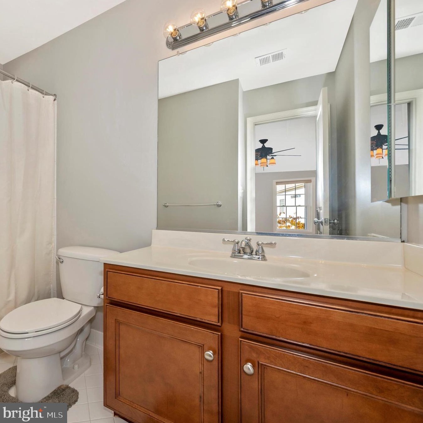 15505 Hallman Grove Ct, Gaithersburg MD  20878-3474 exterior