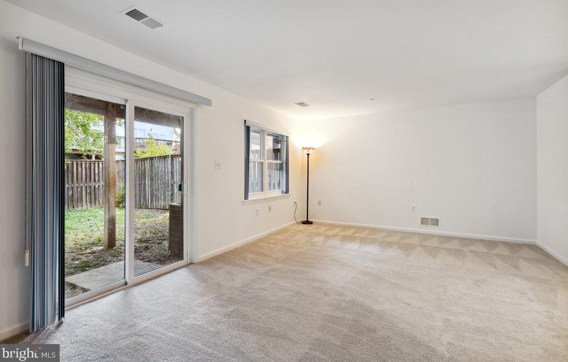 12 Battery Bend Ct, Gaithersburg MD  20886-4593 exterior