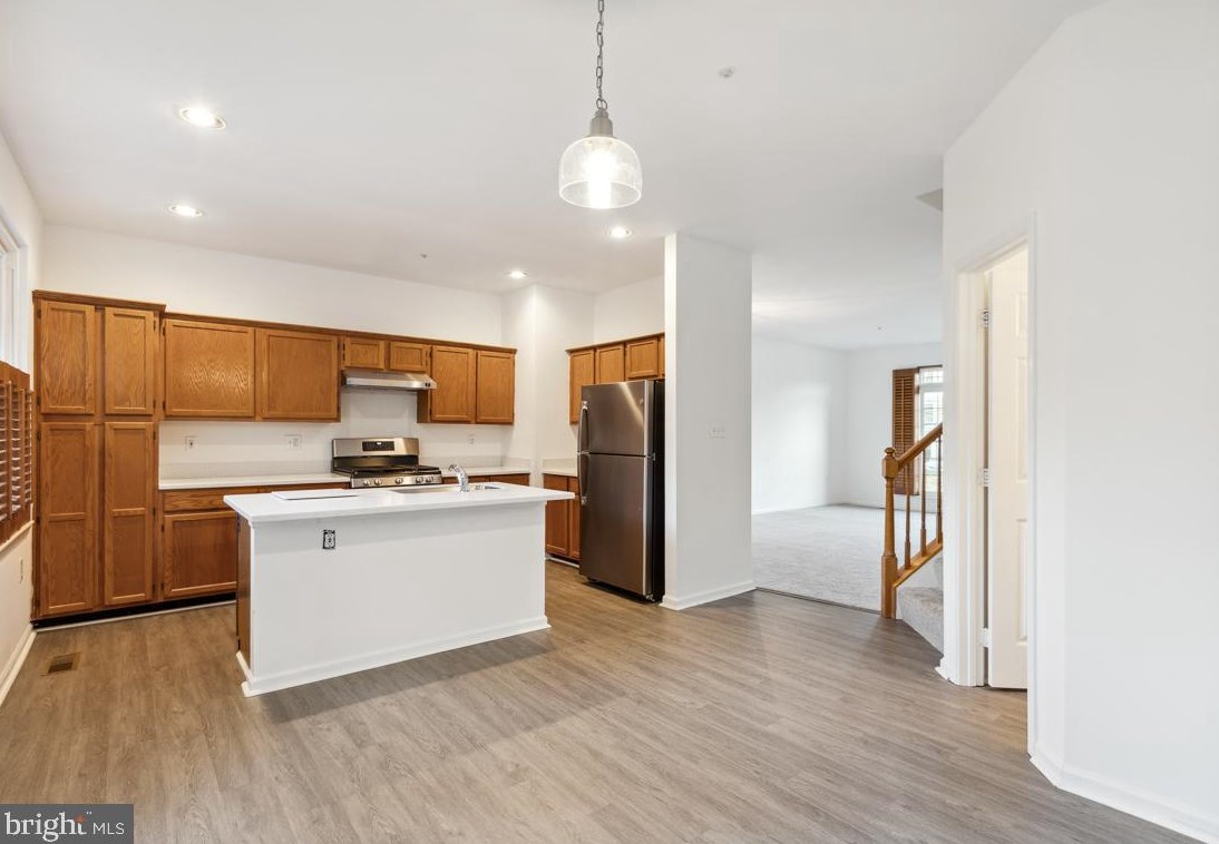 12 Battery Bend Ct, Gaithersburg MD  20886-4593 exterior