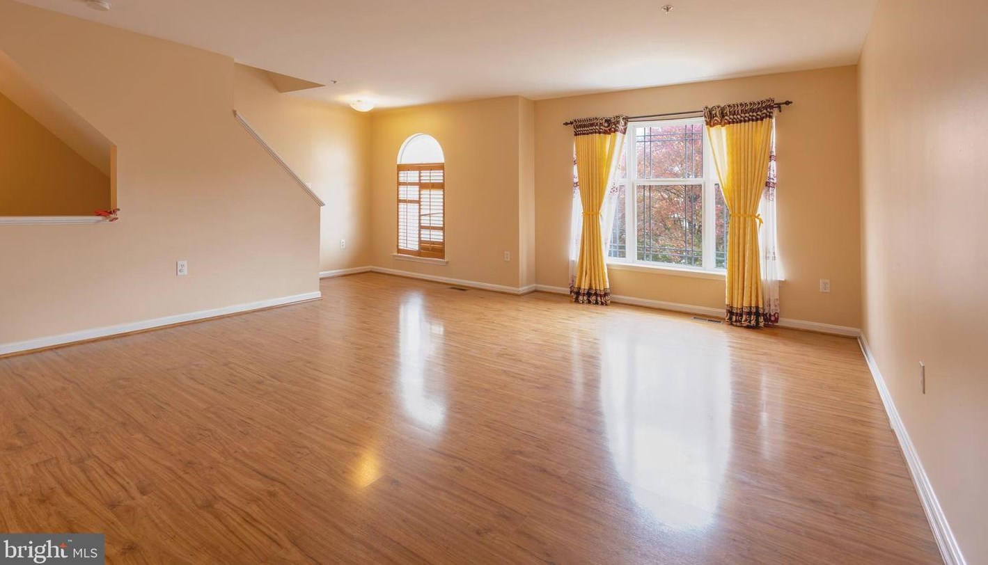129 Emory Woods Ct, Gaithersburg, MD 20877