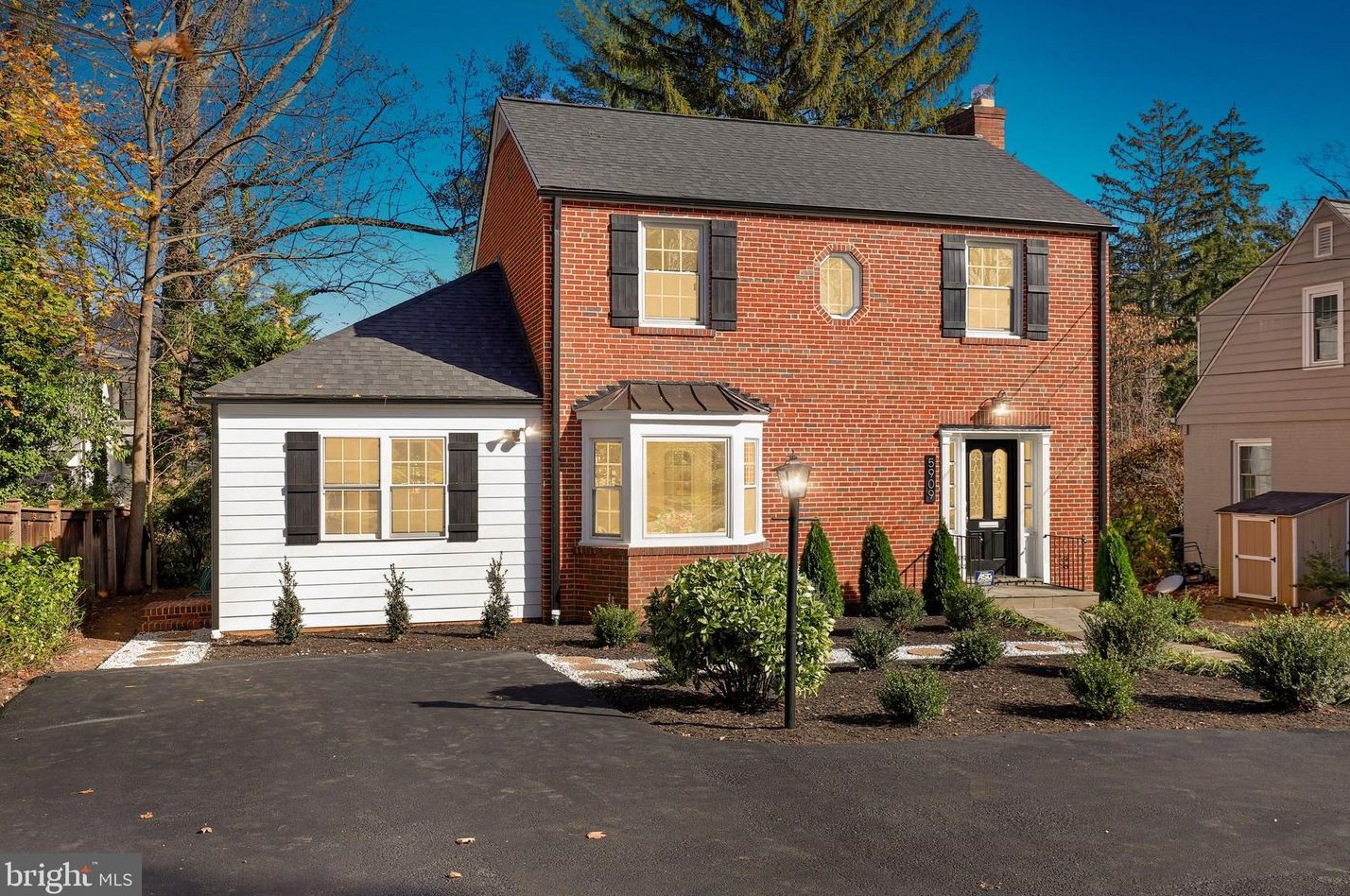 5909 Wilson Ln, Bethesda MD  20817-3854 exterior