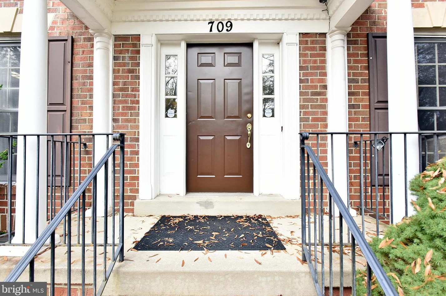 709 Pebble Beach Dr, Silver Spring, MD 20904